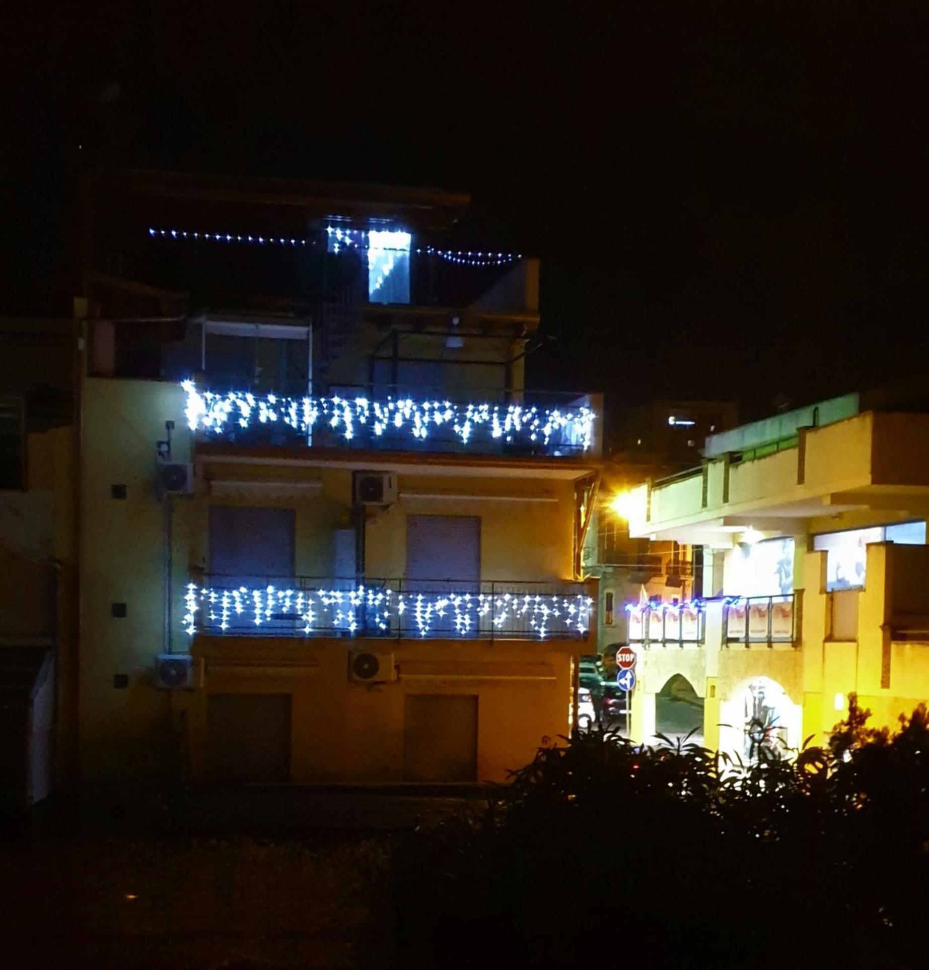 Pozzo Lazzaro Apartments Santa Teresa Di Riva Exterior foto